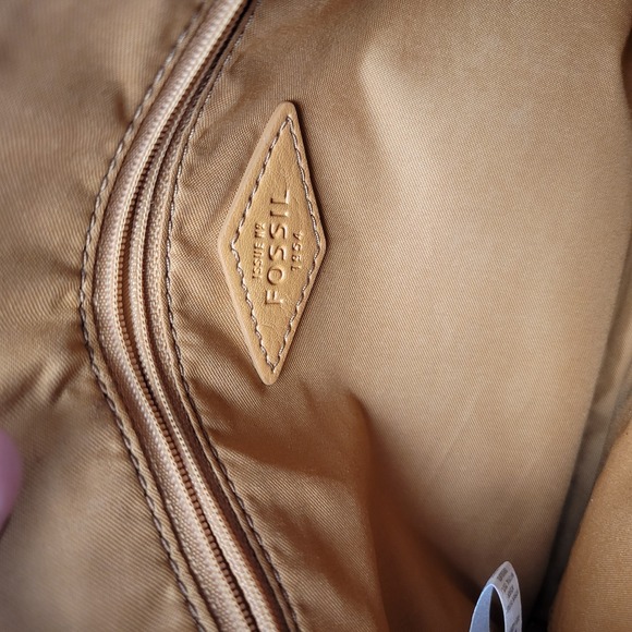 Fossil Fiona Gray White Cowhide Leather Small East West Crossbody Bag - Picture 12 of 15